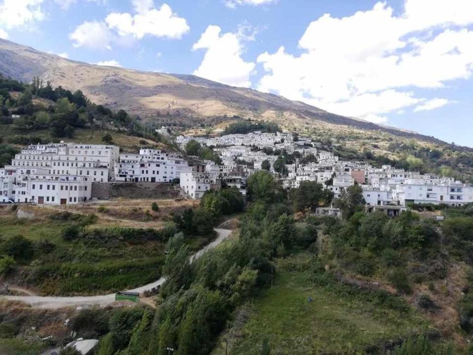 Apartamentos Siete Lagunas Trevélez Екстериор снимка